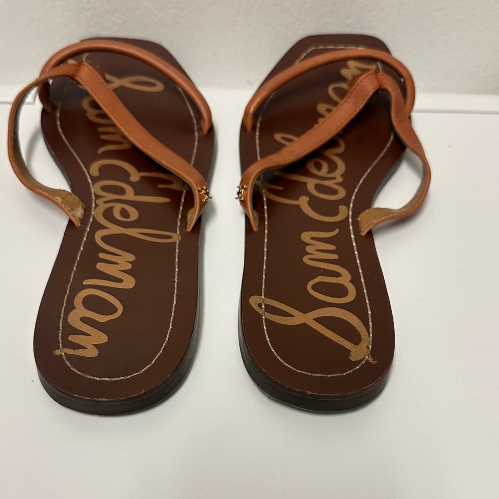 Sam Edelman Tan Strappy Sandals, PreOwned with some peeling on the right leg (8) - Picture 9 of 9